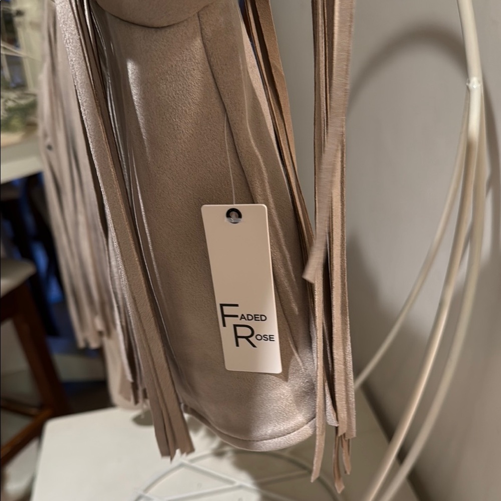 Faded Rose  Faux  Suede cropped  Fringe Jacket  in beige /brand new - Picture 9 of 9